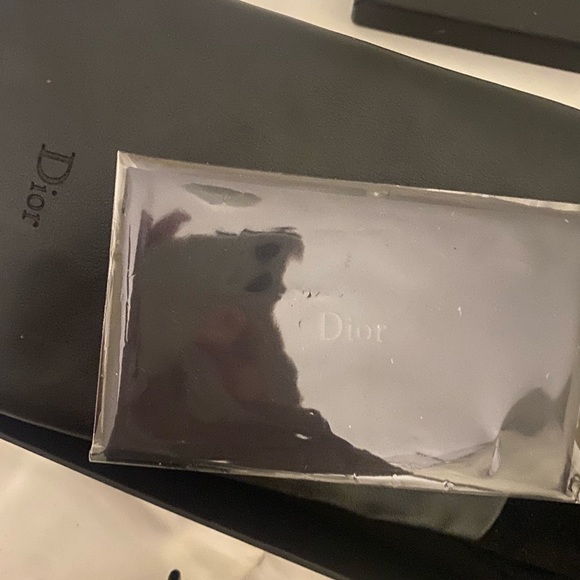 100% Authentic New Dior Sunglasses. - Picture 2 of 5